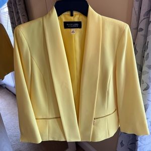 Yellow blazer